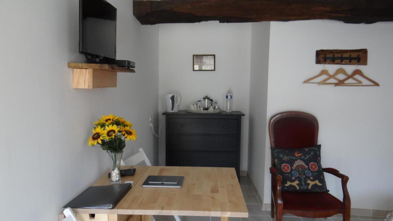 La Petite Houssaye Bed & Breakfast Villiers-Fossard ภายนอก รูปภาพ